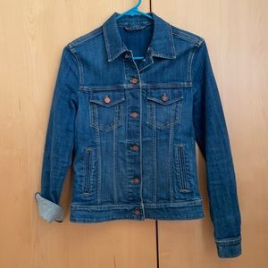 Levi’s Trucker Medium Wash Denim Jean Jacket
